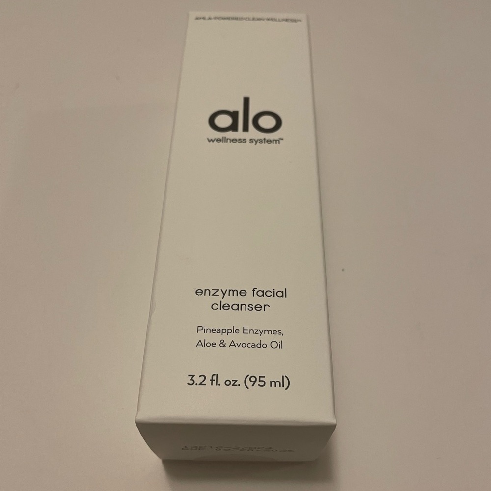 ALO Yoga Enzyme Facial Cleanser